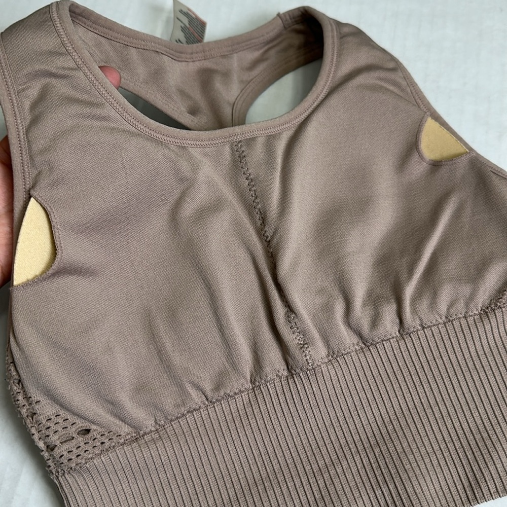Gymshark Energy Seamless Crop Vest‎ XSmall Ribbed Taupe Padded Sports Bra Top - Picture 7 of 7